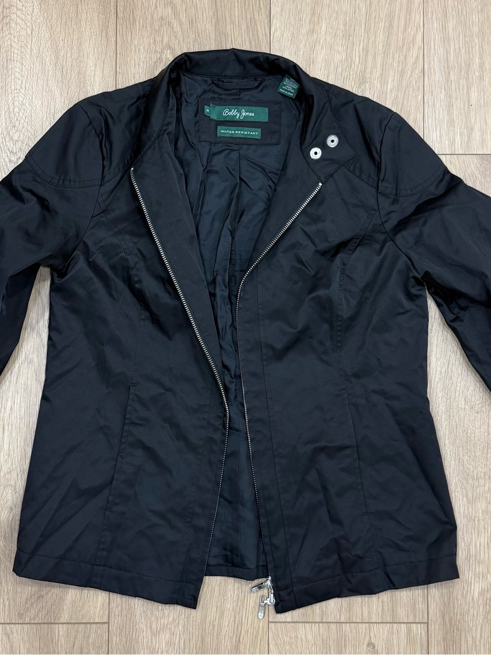 Bobby Jones Womenโs Black Water Resistant Jacket Size M